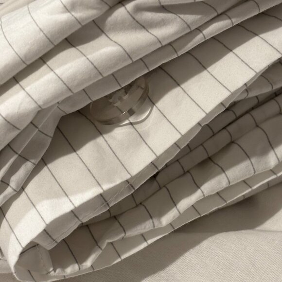 Brooklinen Queen Classic Cotton Percale Duvet Set in Smoke Stripe! - Picture 2 of 4